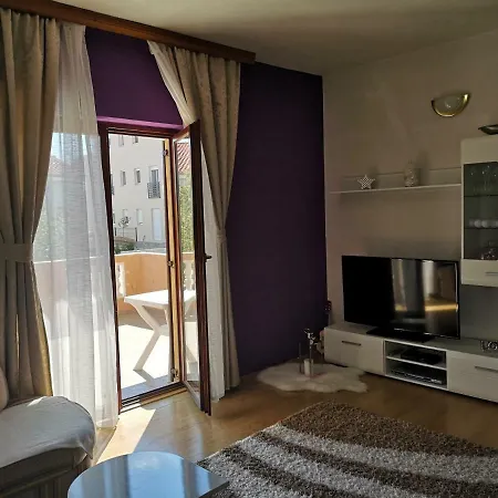 Apartment Apartman Vice